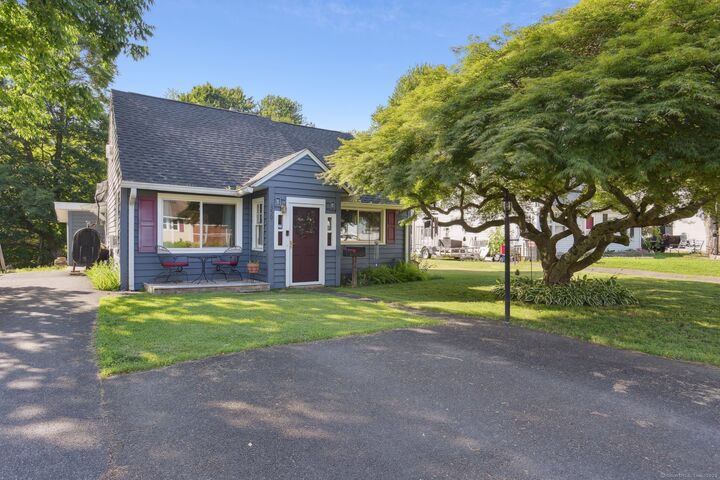Property Photo: 350 Glen Hills Road CT 06451