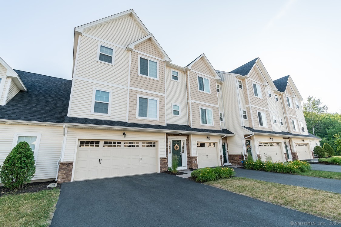 Property Photo: 7 Lexie Lane 7 CT 06074
