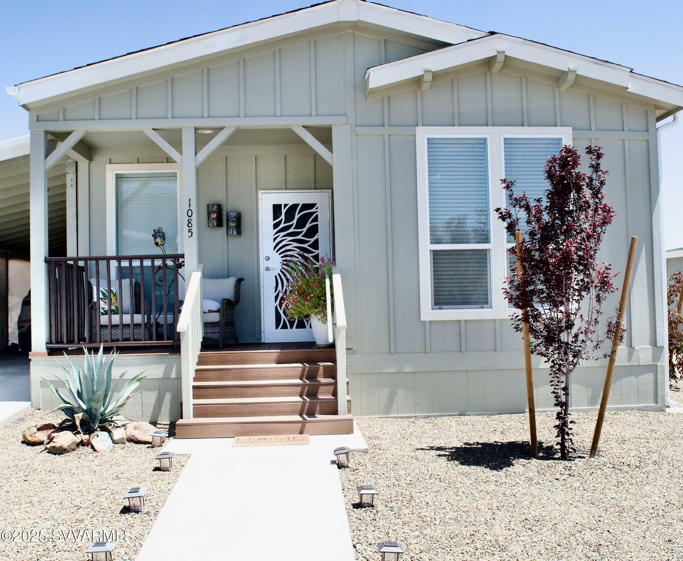 Property Photo: 1085 Crenshaw Ave AZ 86326