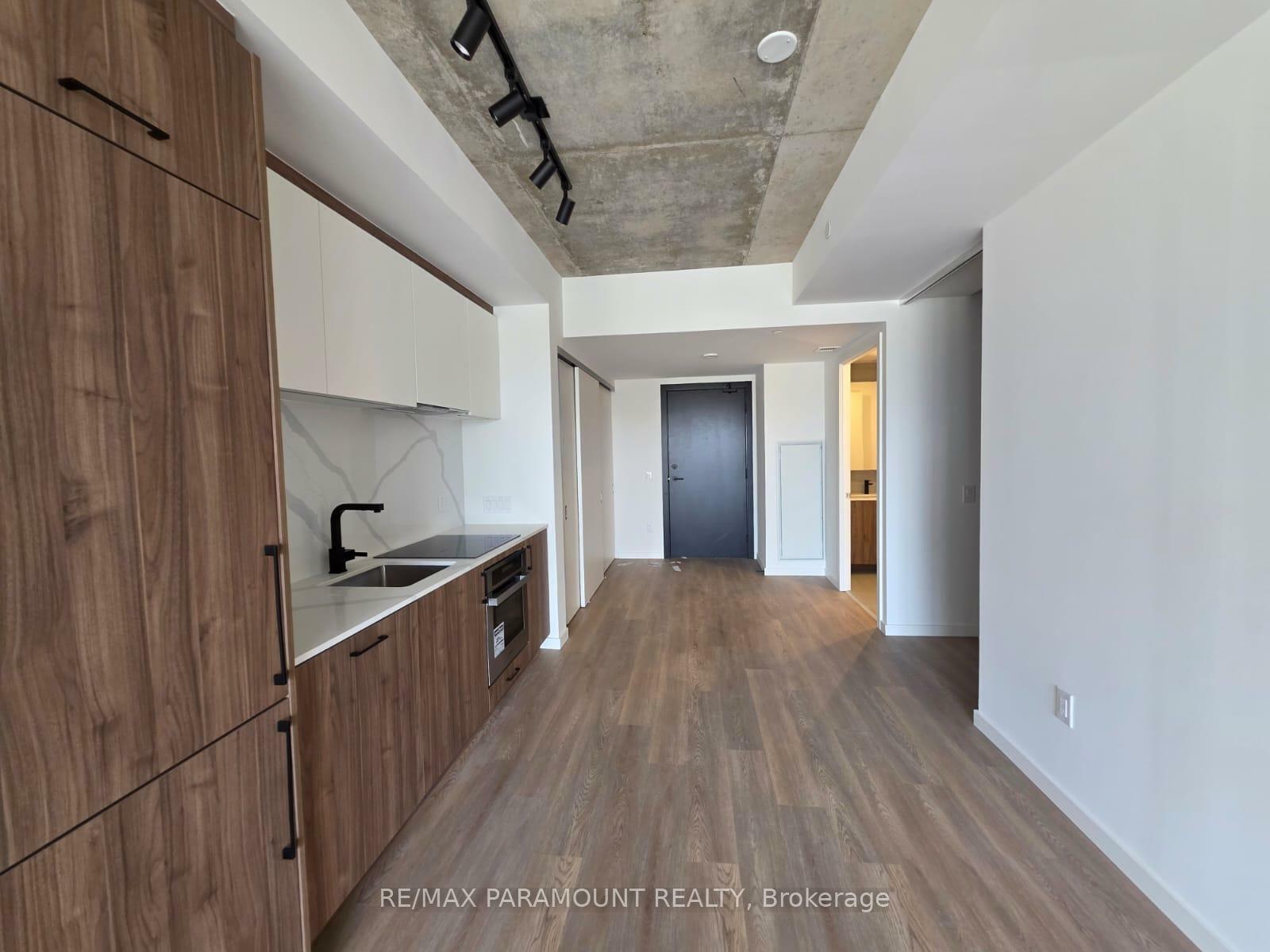 Photo de la propriété: 689 The Queensway Drive 418 ON M8Y 1L1