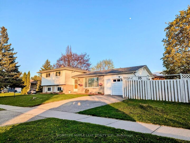 Property Photo: 261 Overlea Drive ON N2M 1T7