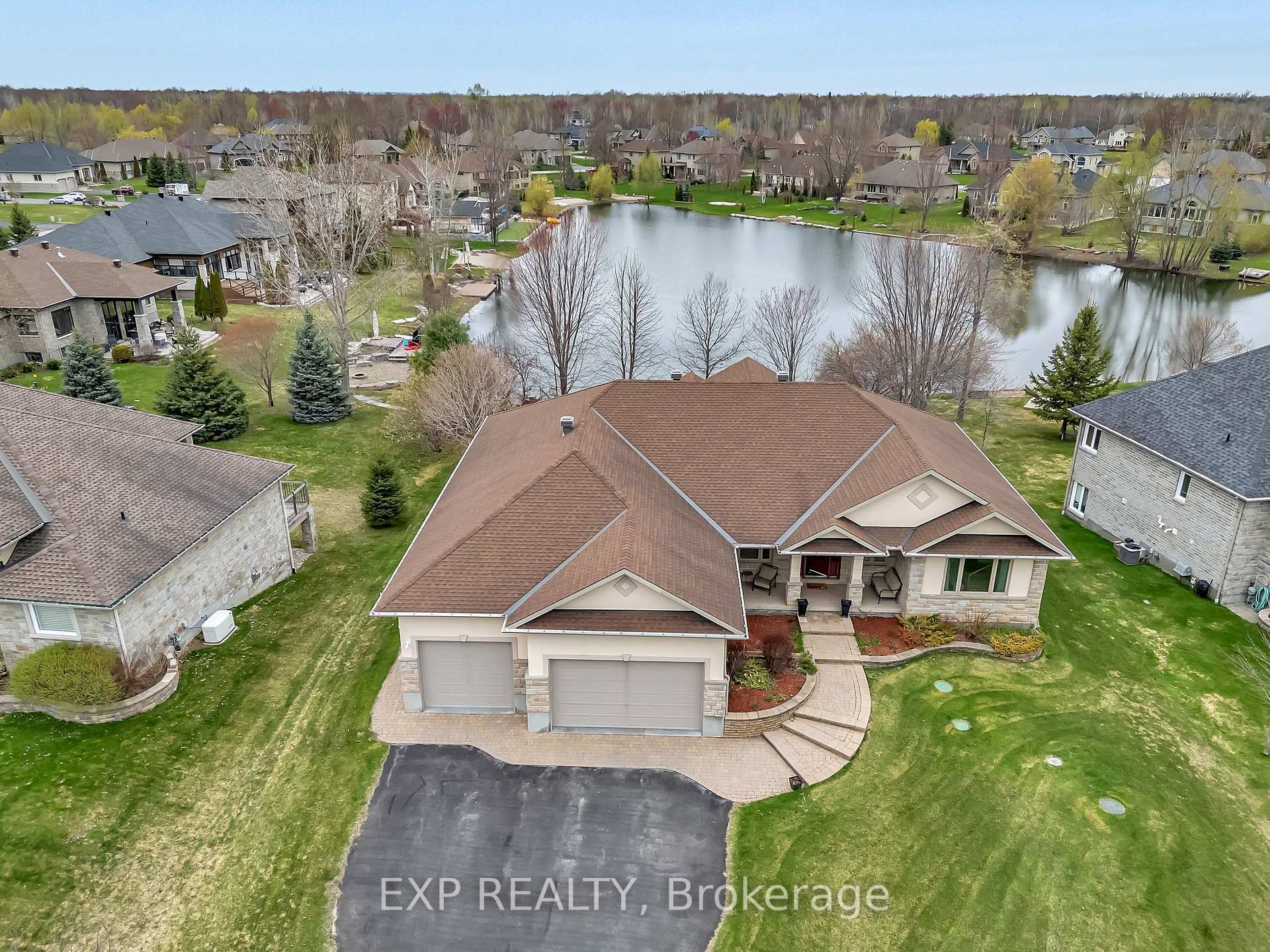 6703 Suncrest Drive  Greely - Metcalfe - Osgoode - Vernon and Area ON K4P 0B4 photo