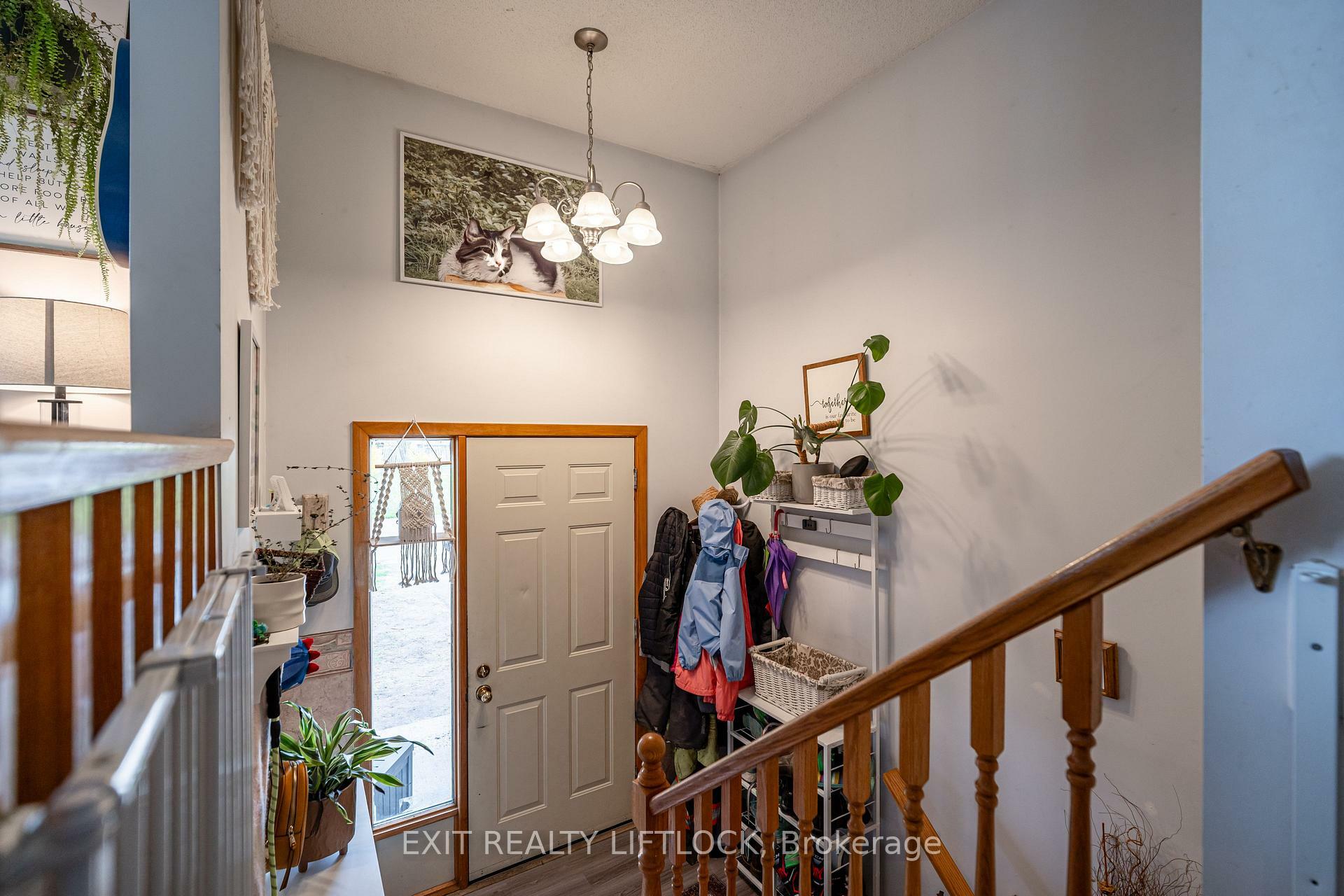 Property Photo: 2519 Foxmeadow Road ON K9L 1X2