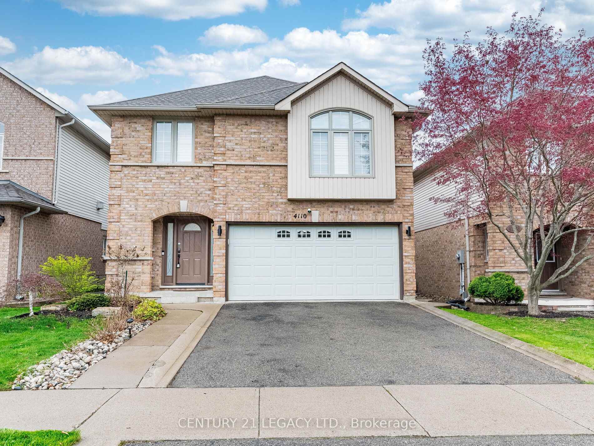 4110 Forest Run Avenue  Burlington ON L7M 4L7 photo