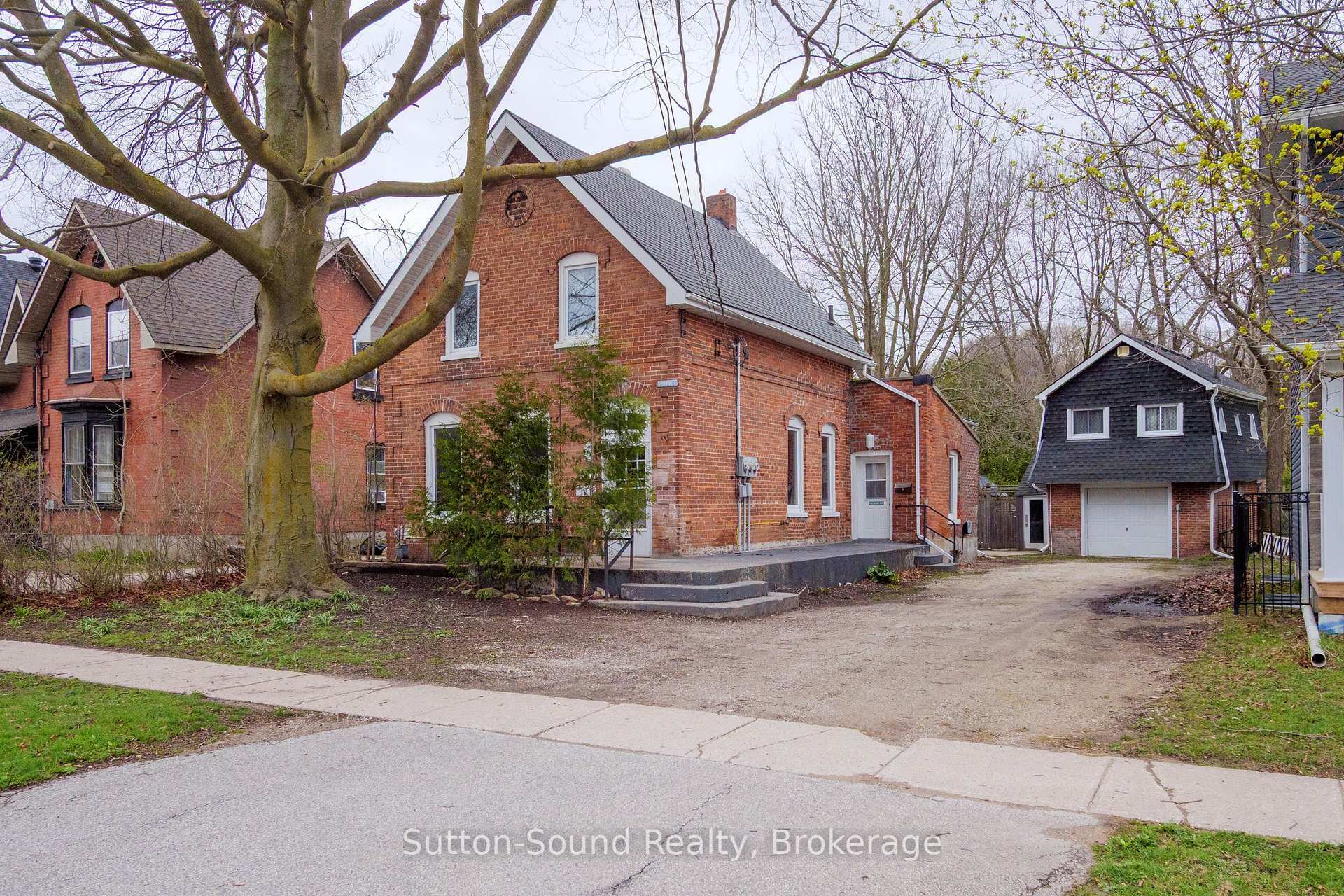 517 3rd Avenue E  Owen Sound ON N4K 2J9 photo