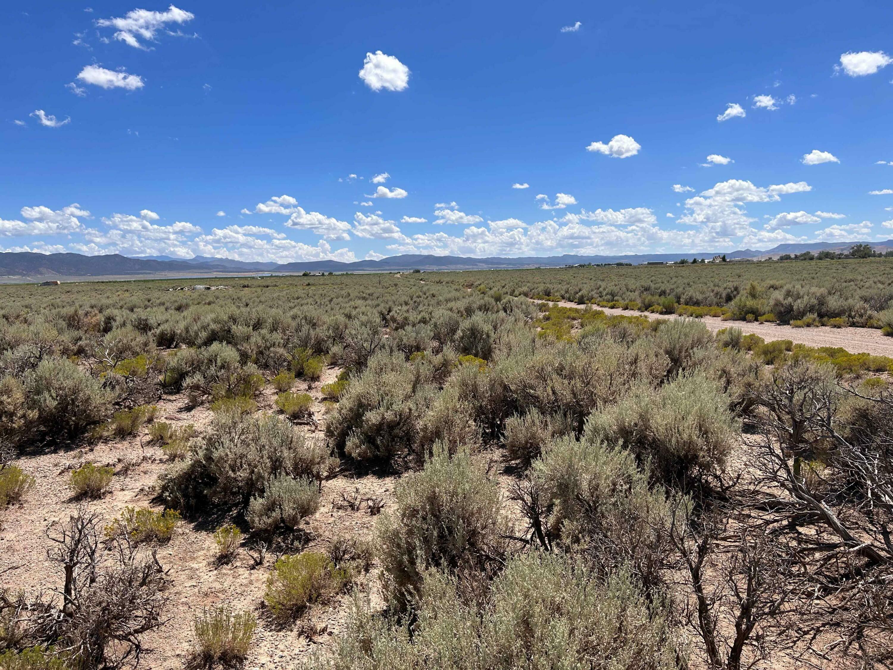 Property Photo: 600 E 200 S UT 84714