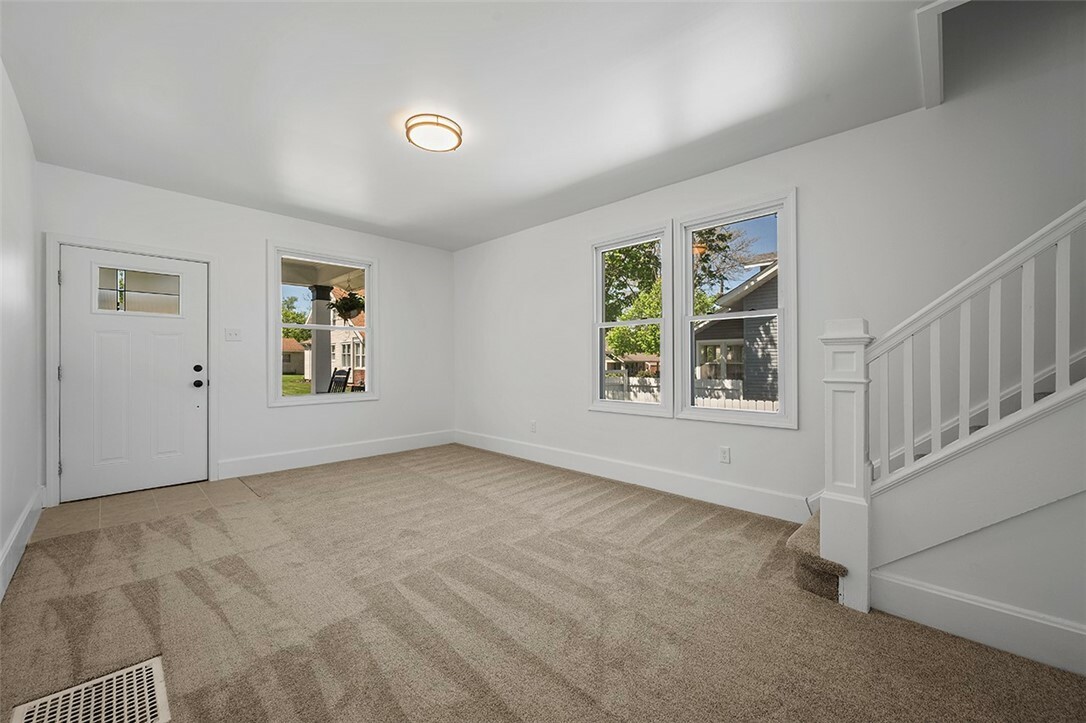 Property Photo: 229 Belle St PA 16033
