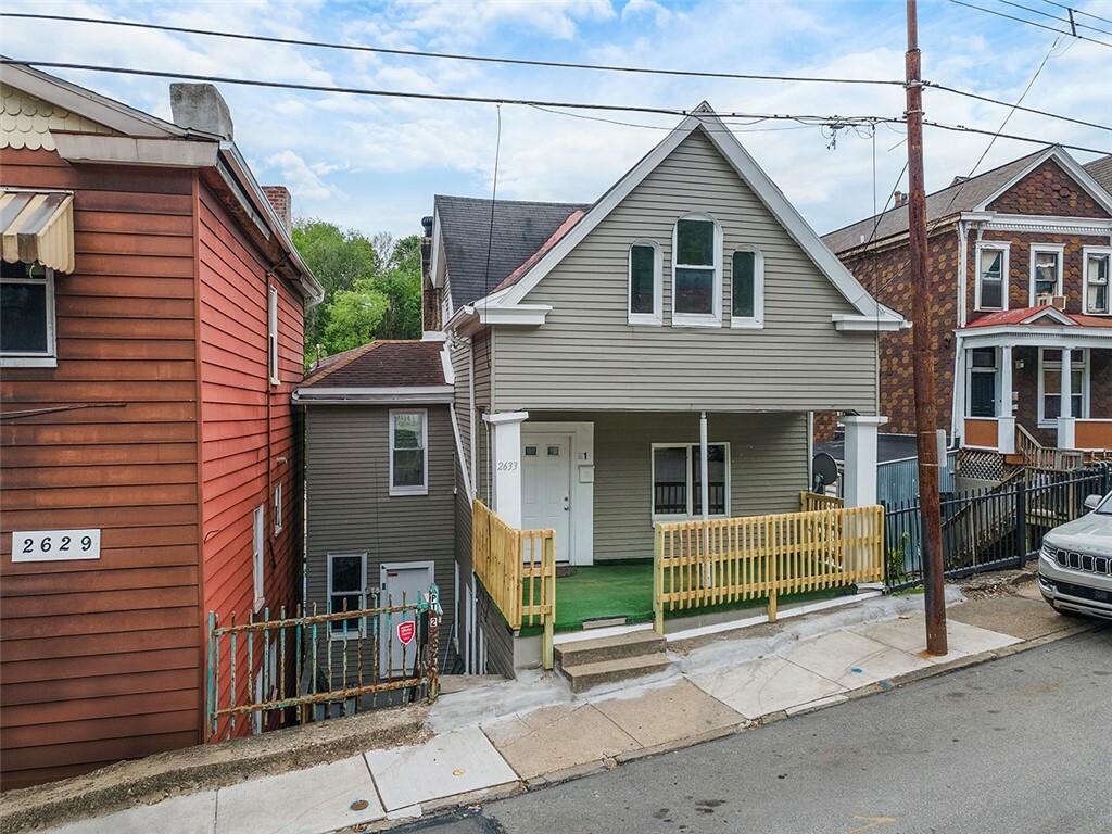 Property Photo: 2633 S 18th St PA 15210