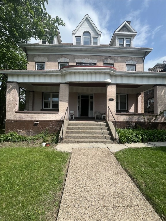 Property Photo: 5807 Bartlett St 4 PA 15217