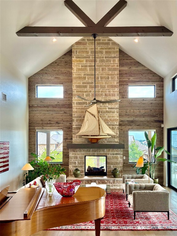 Property Photo: 410 Kayak Way TX 78738