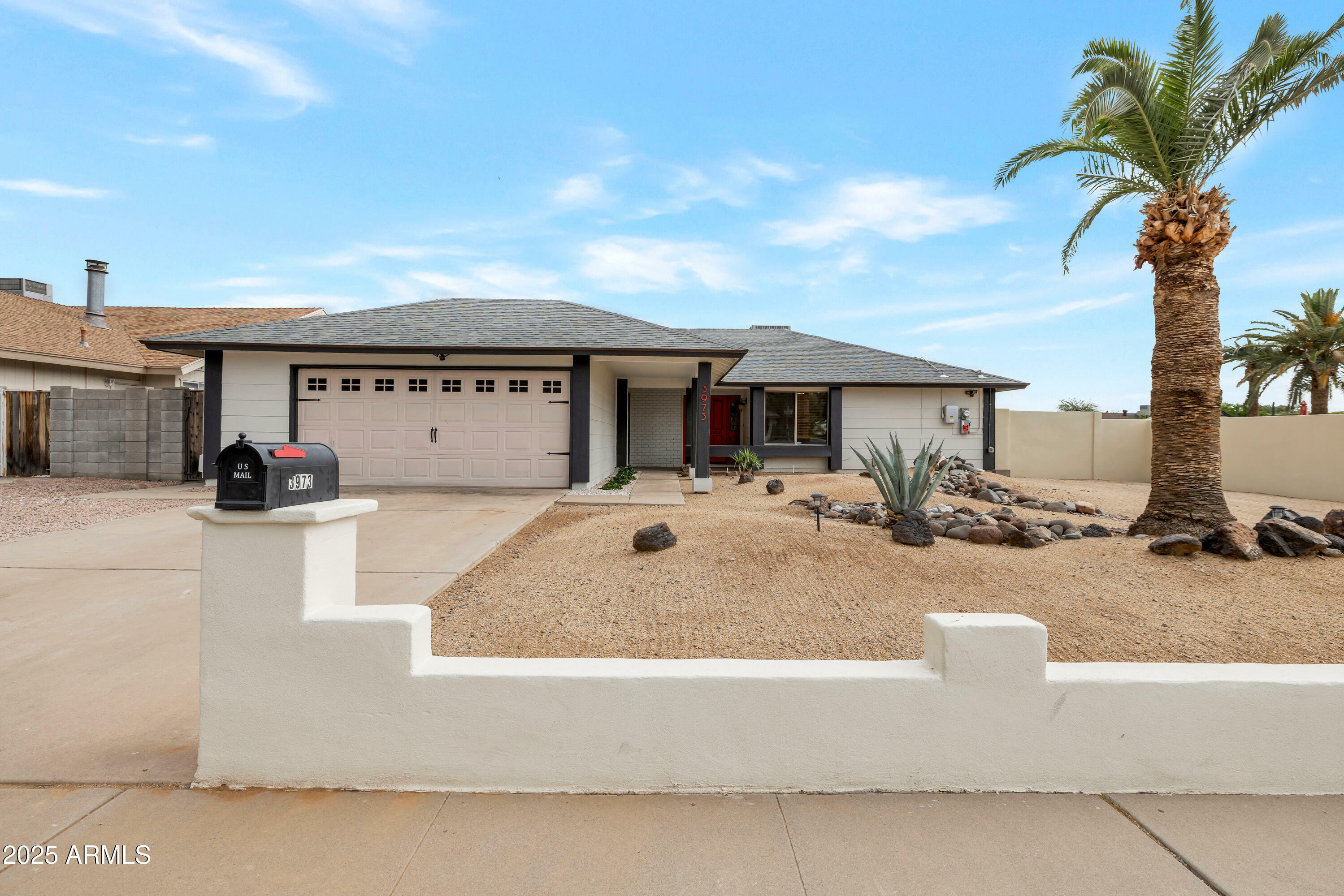 Property Photo: 3973 W Hearn Road AZ 85053