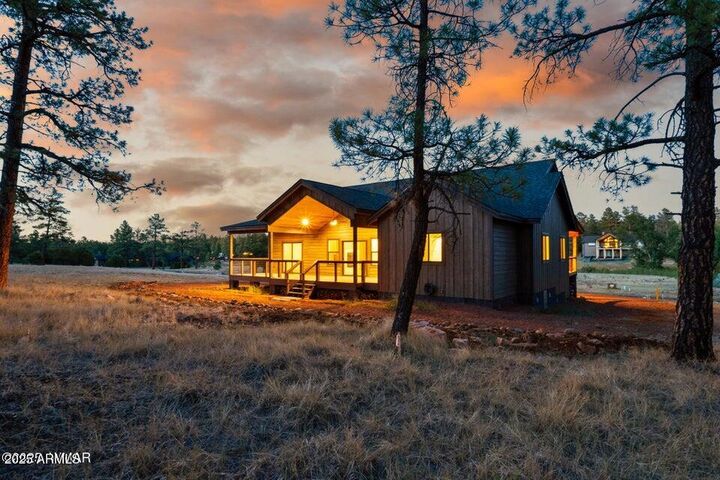Property Photo: 1380 S Lakeside Trail AZ 85901