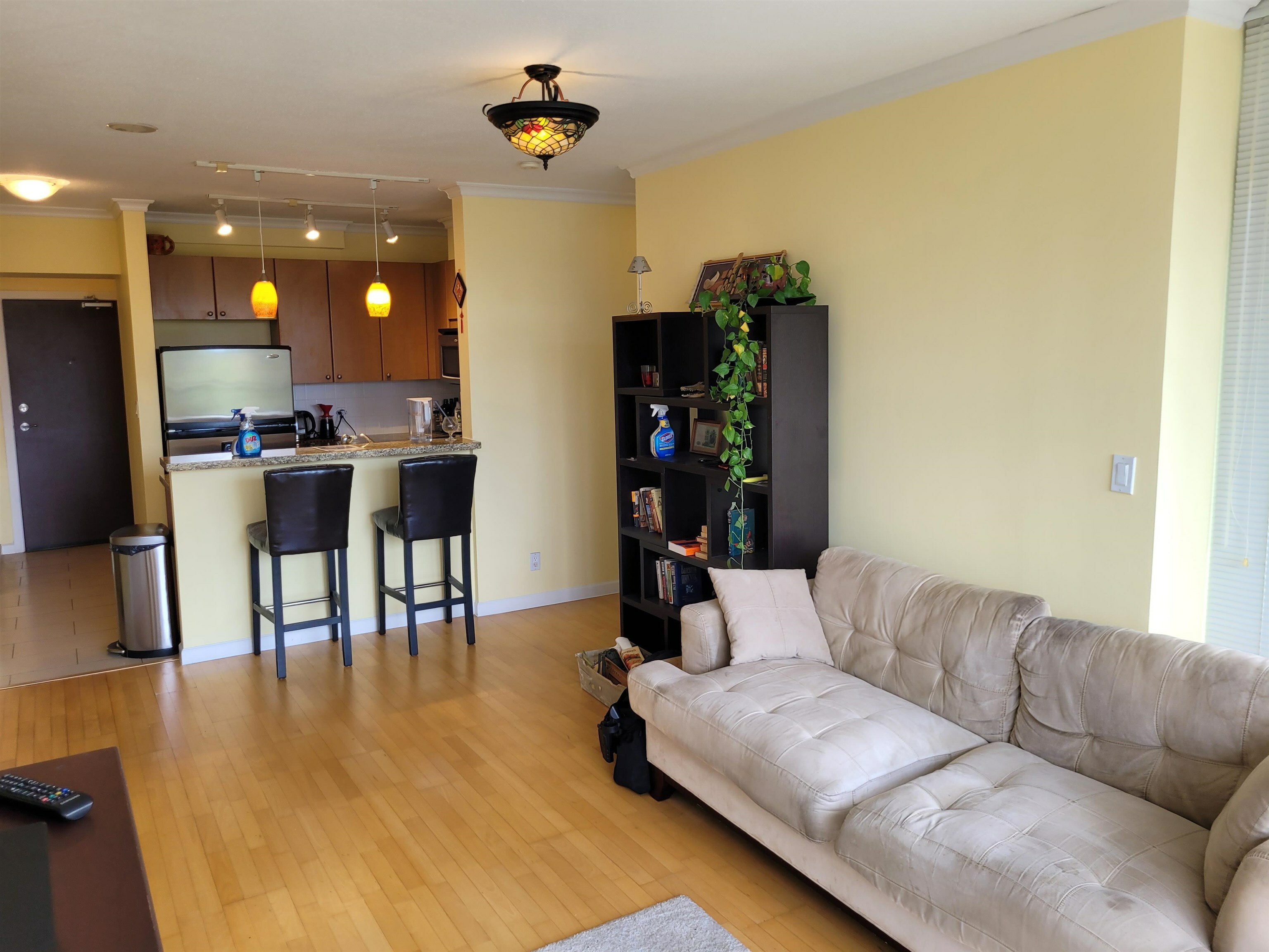 Property Photo: 11 E Royal Avenue 1101 BC V3L 0A8