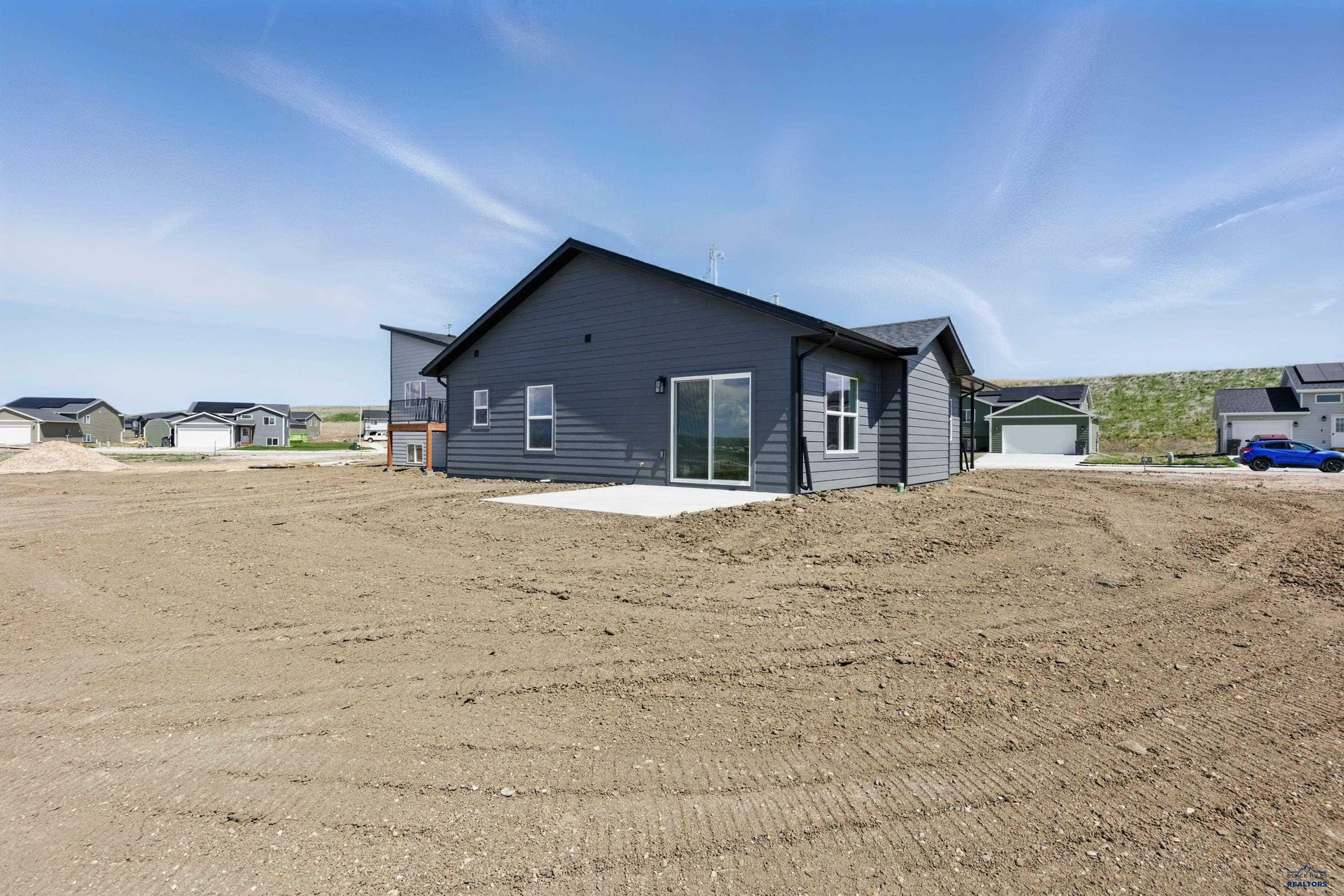 Property Photo: 905 Bennington Dr SD 57719
