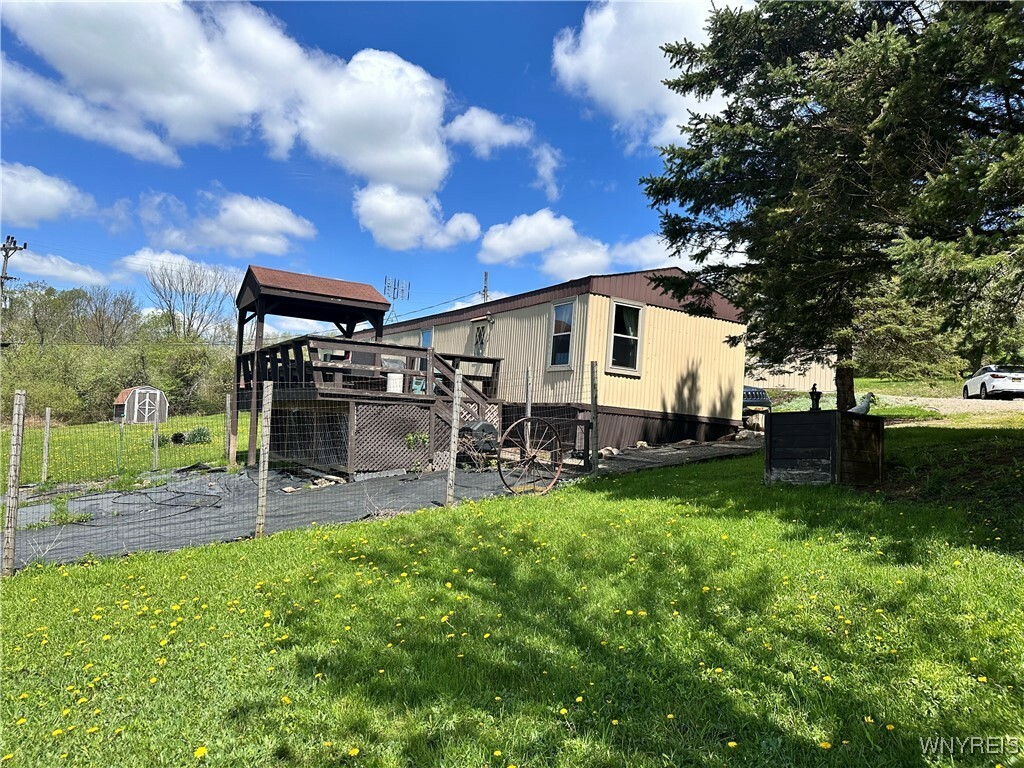 Property Photo: 5298 Felton Hill Road NY 14171