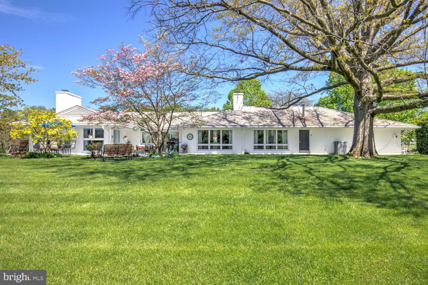 1800 Fieldcrest Road  Lebanon PA 17042 photo
