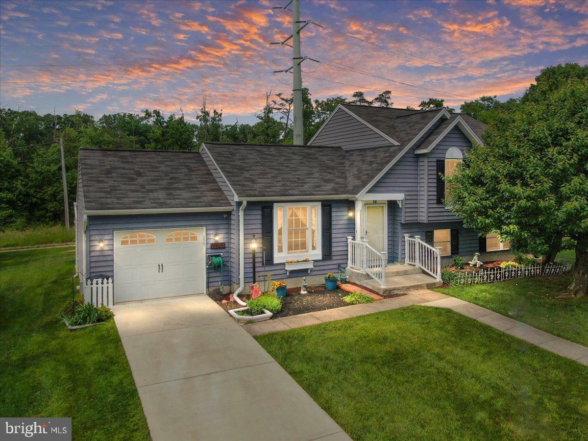 Property Photo: 16 Briarleaf Court MD 21228
