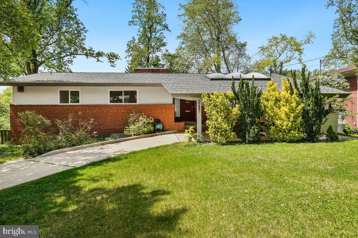 Property Photo: 6812 Marbury Road MD 20817