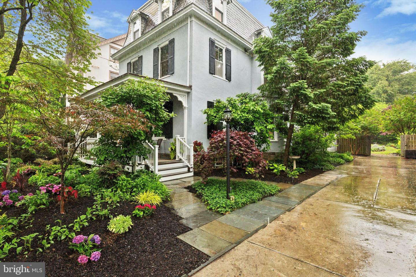 Property Photo: 214 E Willow Grove Avenue PA 19118