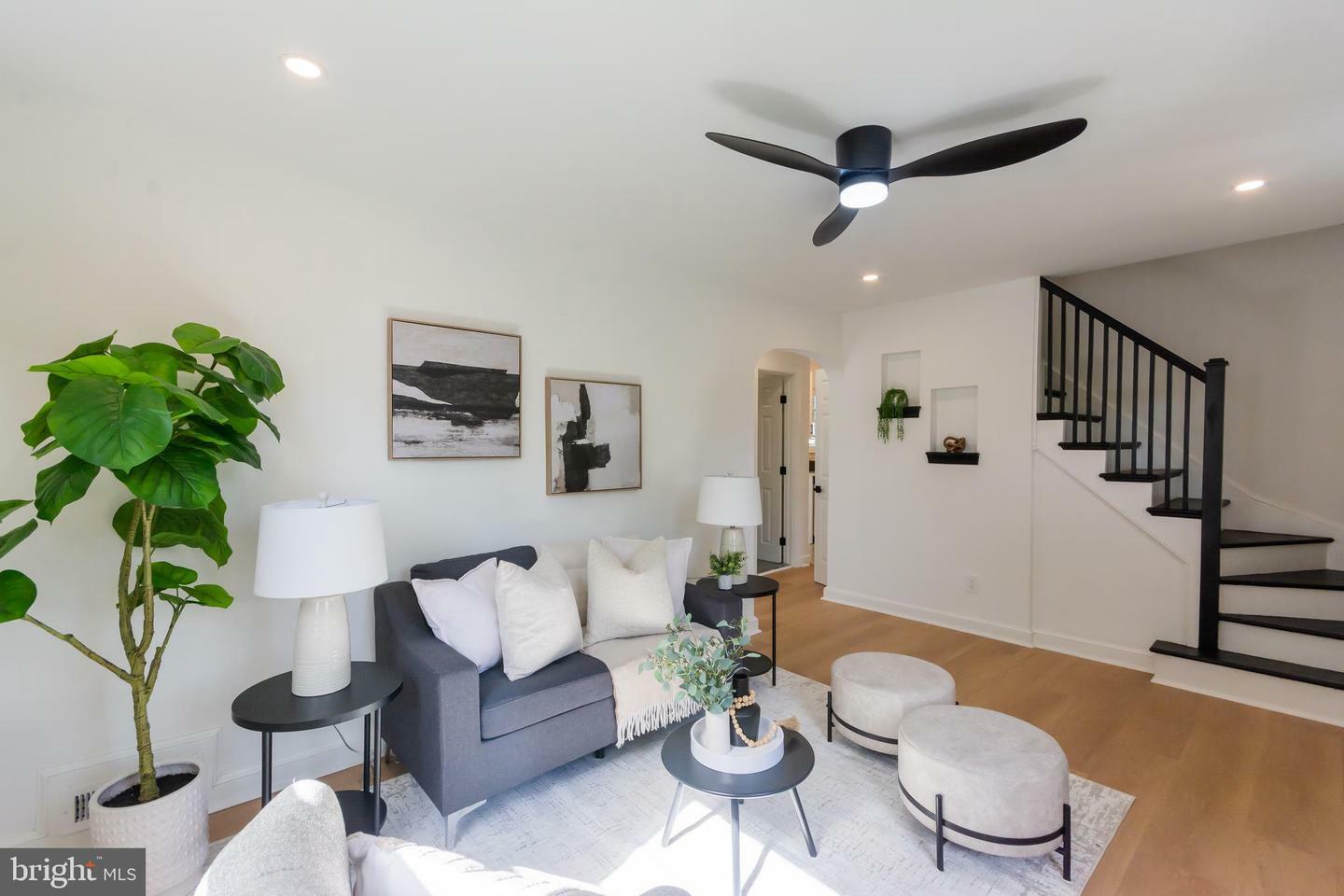 Property Photo: 5446 Varnum Street MD 20710