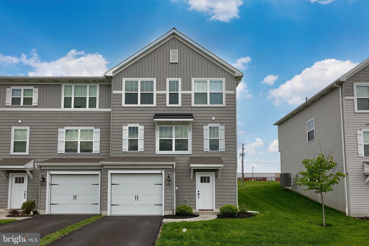 9 Southside Drive  Willow Street PA 17584 photo