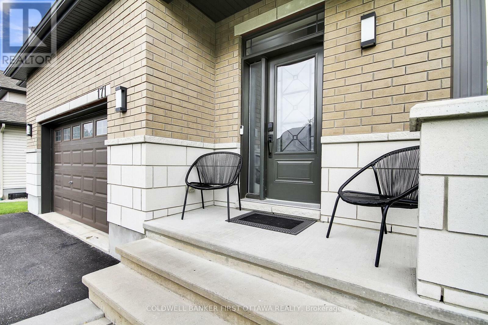 Property Photo: 171 Loreka Court ON K2S 0N3