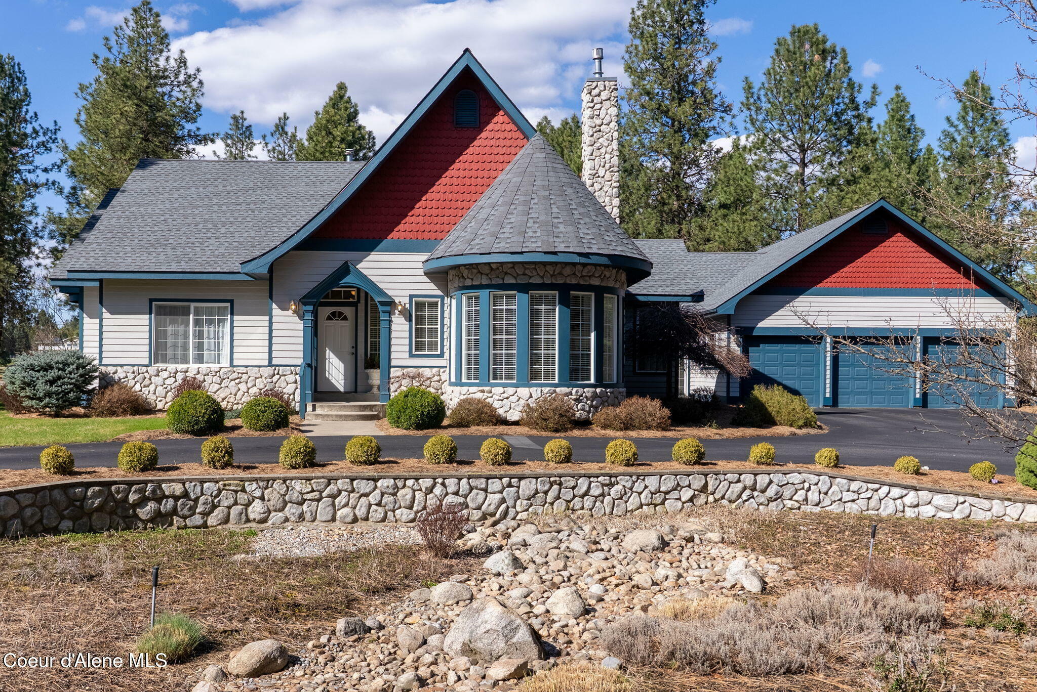 Property Photo: 25929 E Idaho Pines Ln WA 99025