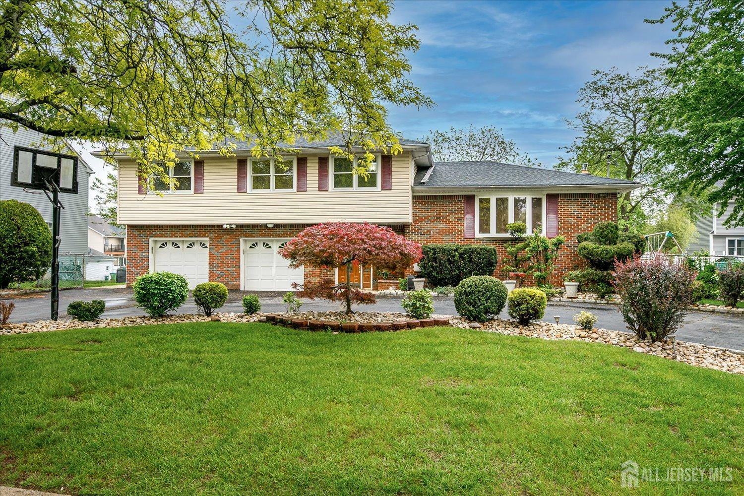 878 Beatrice Parkway  Edison NJ 08820 photo