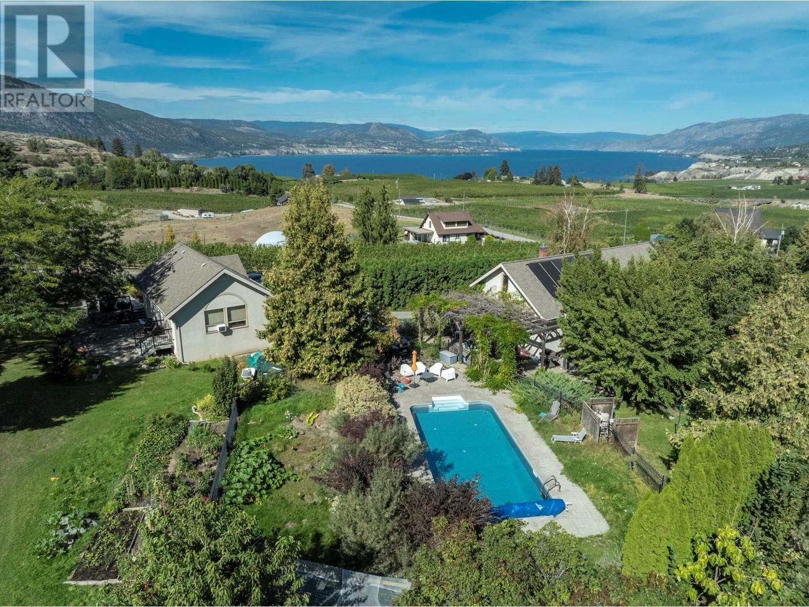 Property Photo: 1282 Corbishley Avenue BC V2A 8V2