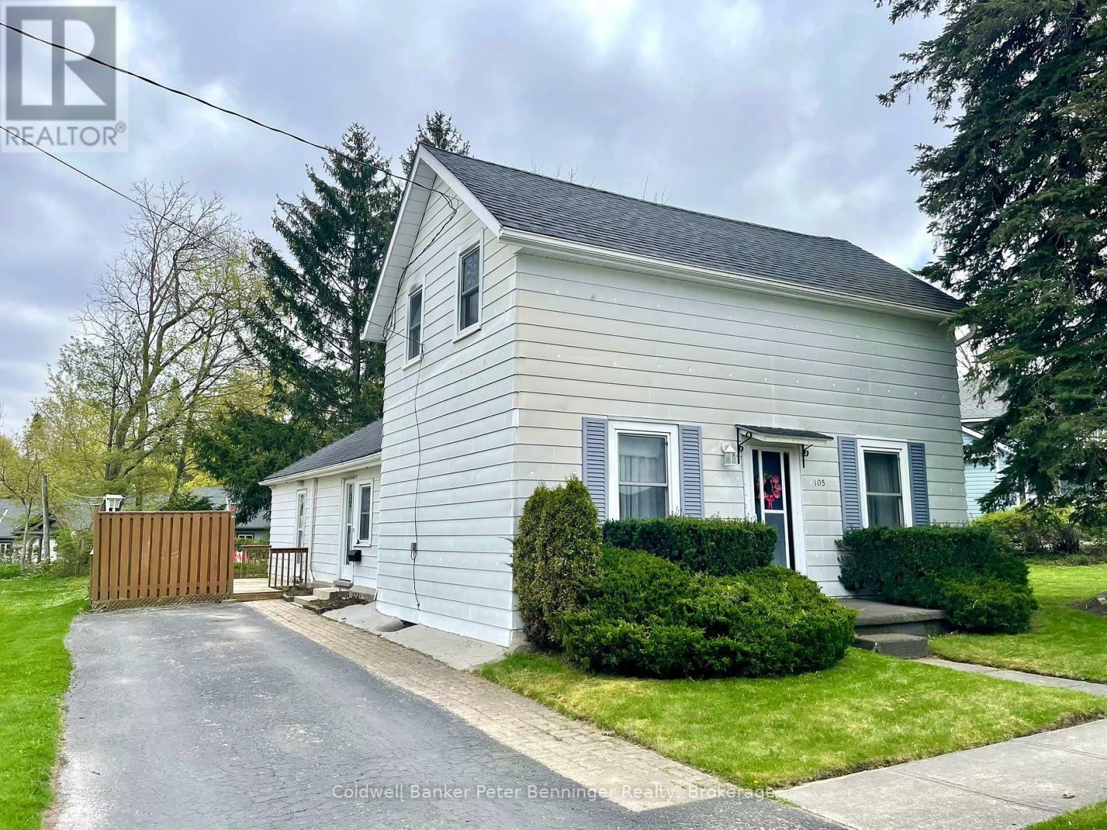 Property Photo: 105 McGivern Street West ON N0G 2V0