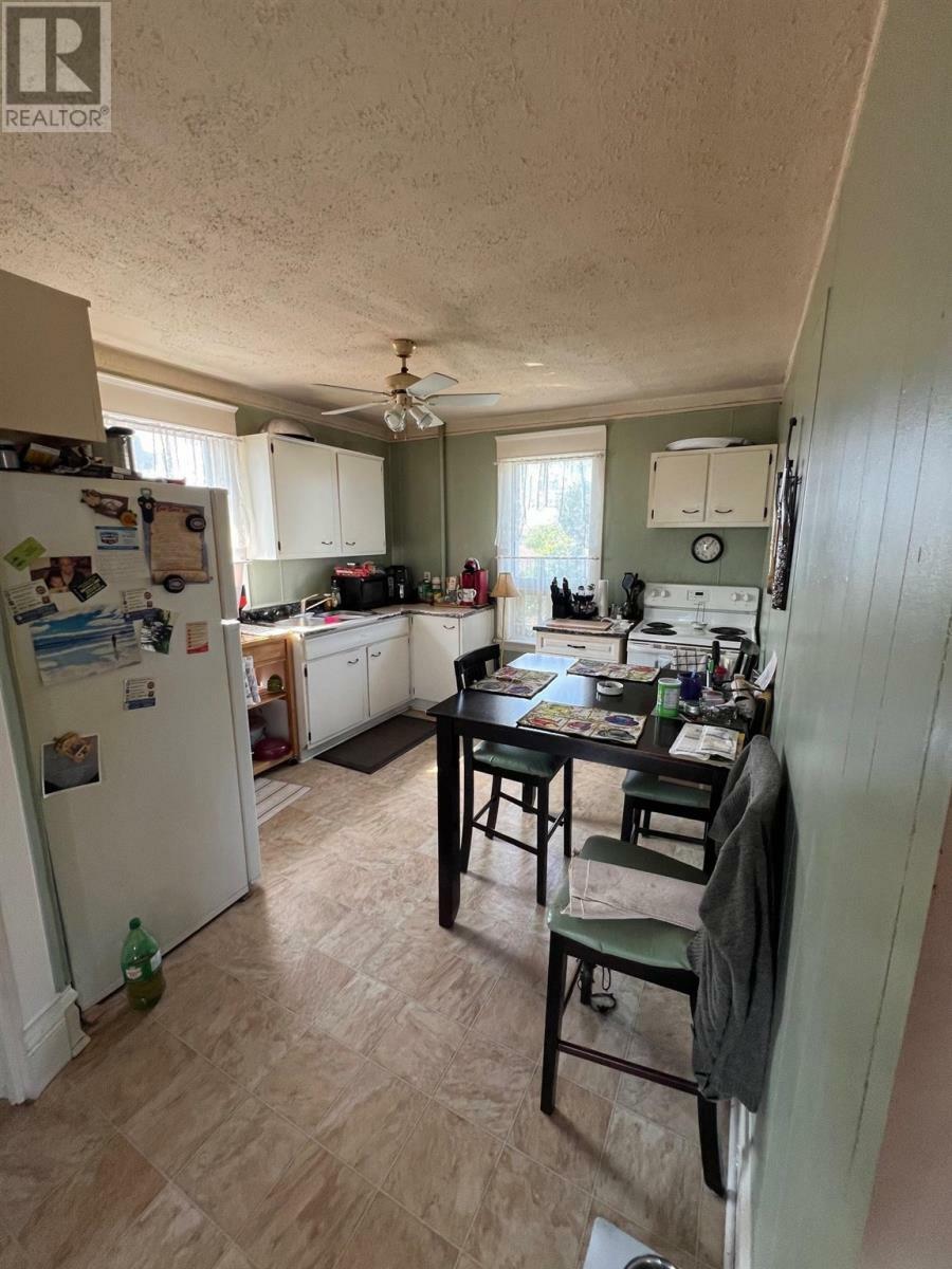 Photo de la propriété: 315 Korah Rd ON P6C 4H2