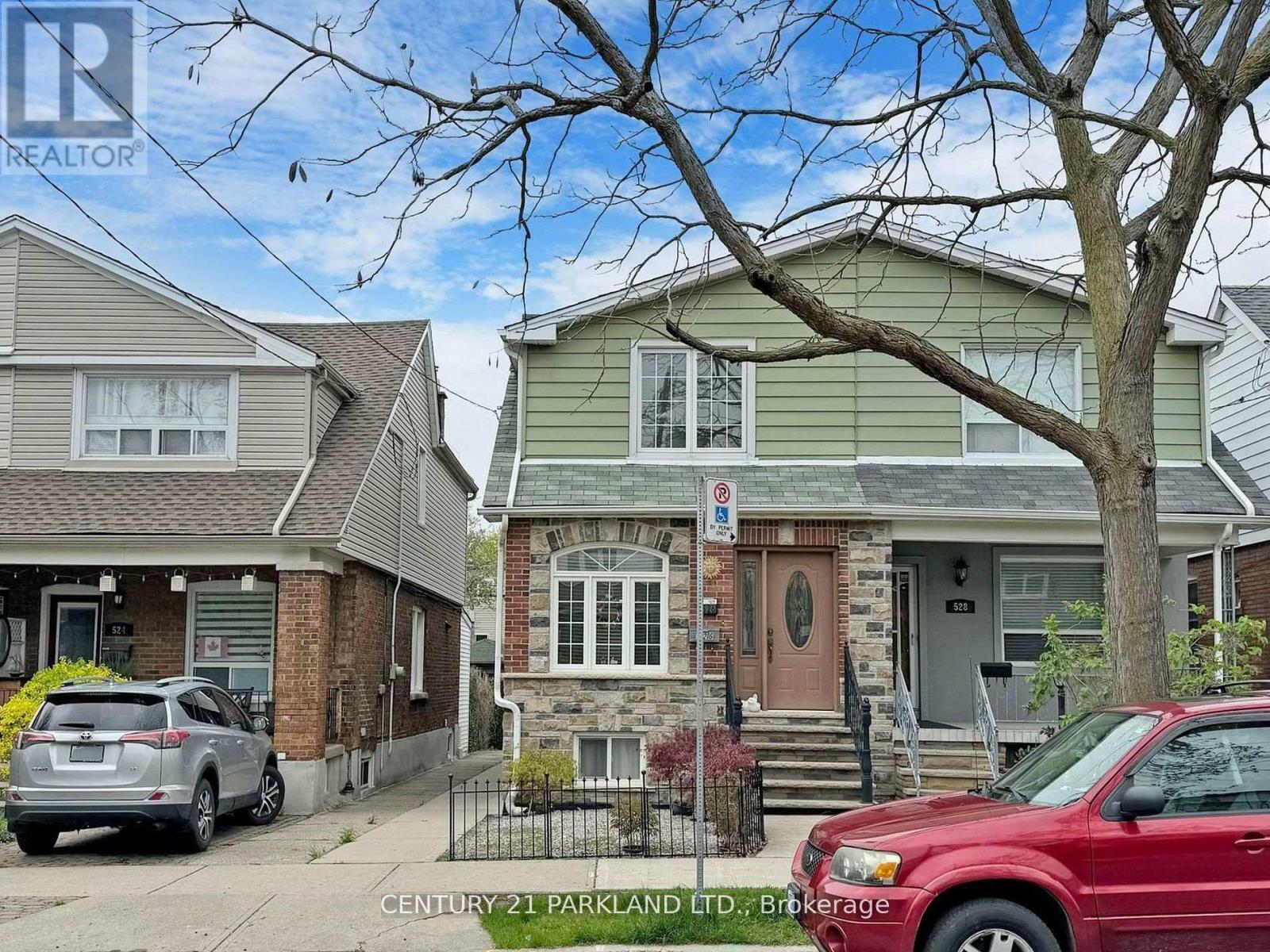 Property Photo: 526 Milverton Boulevard ON M4C 1X5