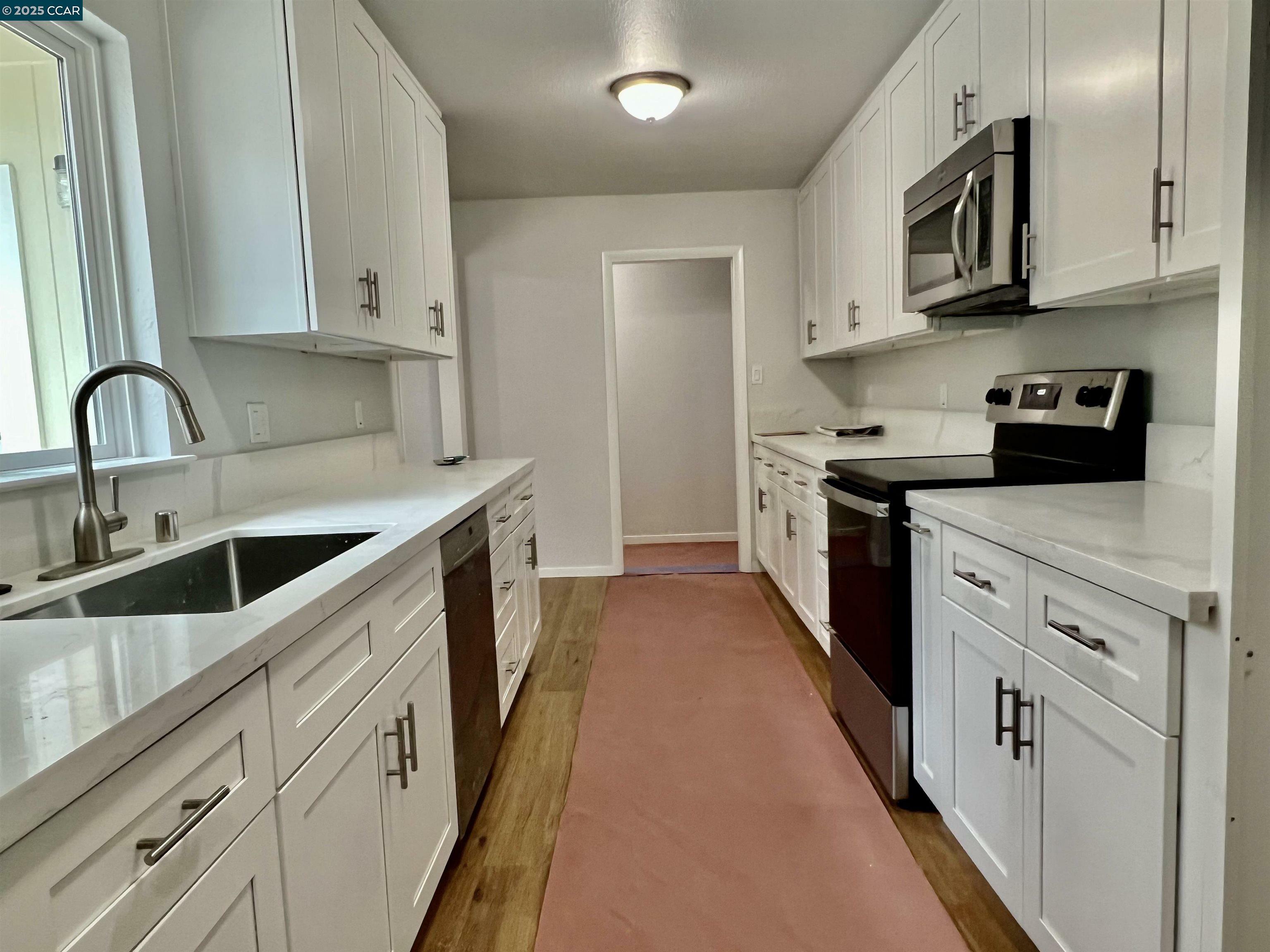 Property Photo: 280 Sierra Dr CA 94596