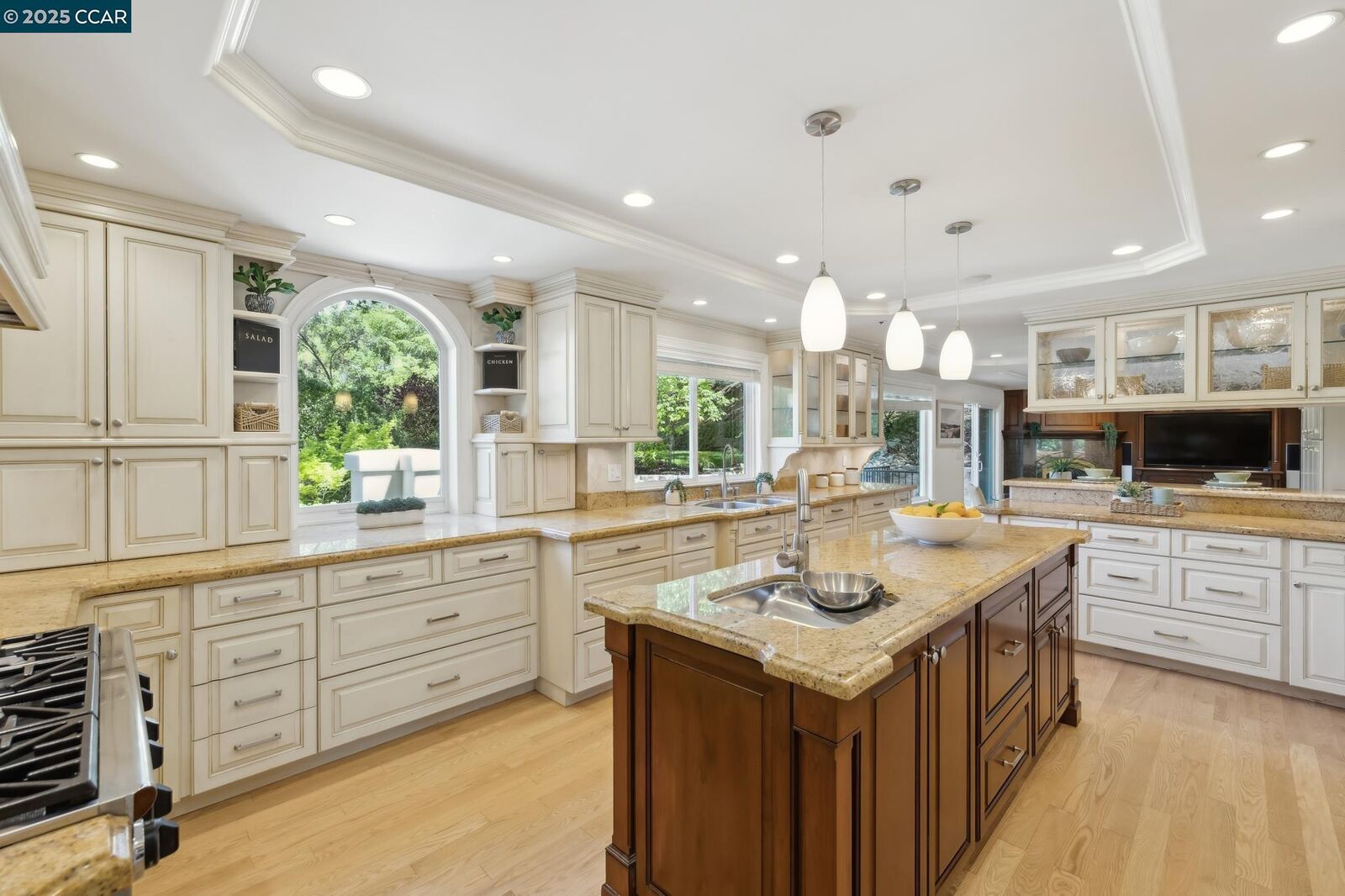 Property Photo: 135 Dean Rd CA 94507