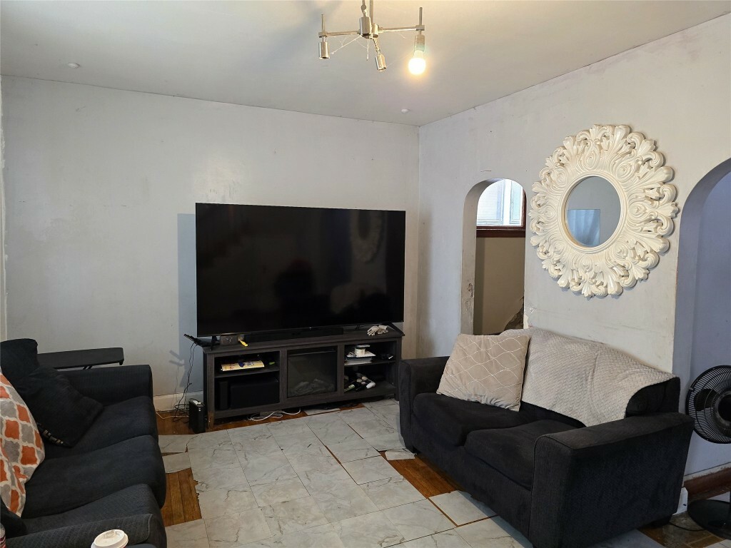 Property Photo: 1337 E 8th Street PA 16503