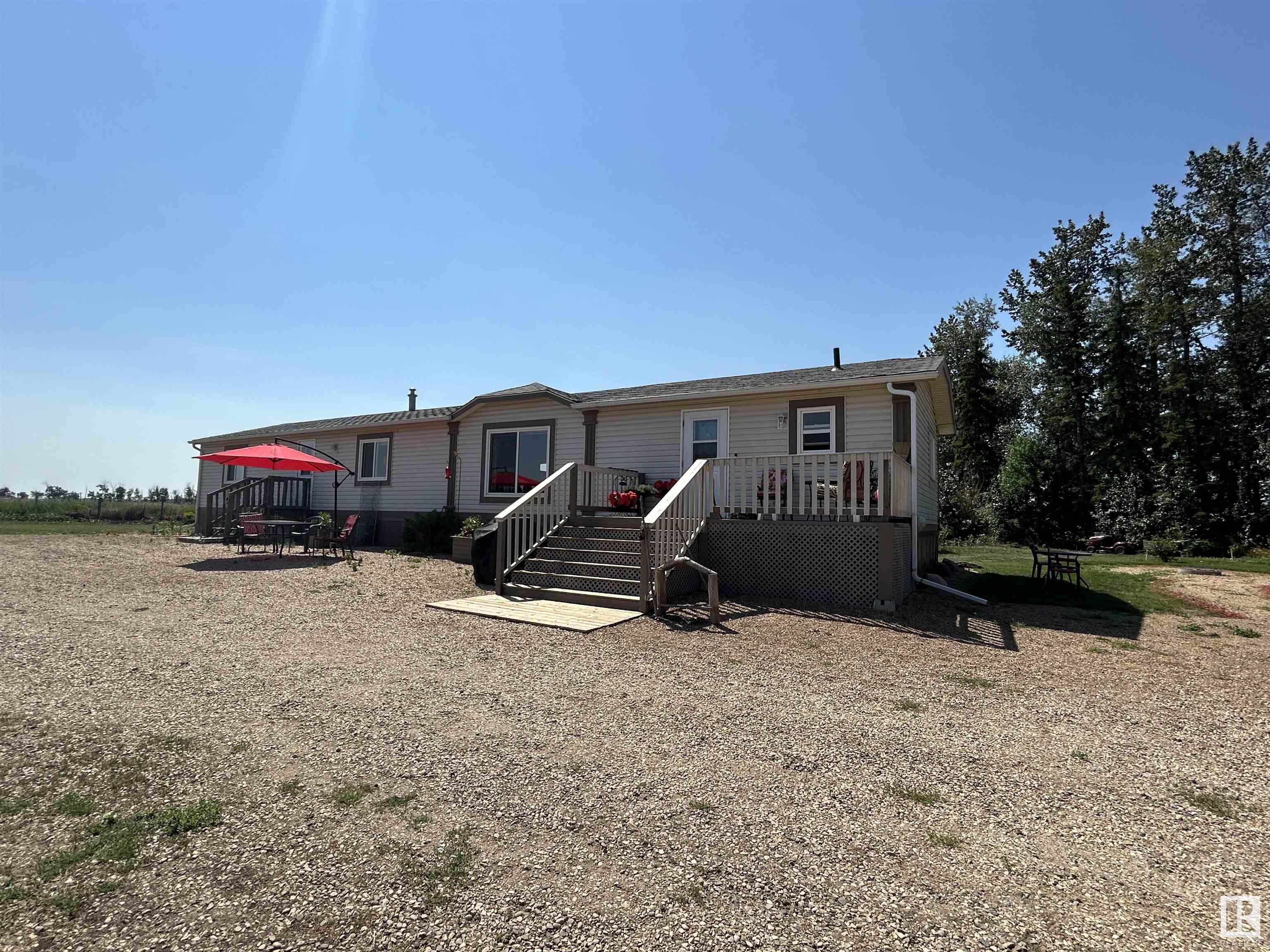 Property Photo: 58524 RR 241 AB T0G 2J0