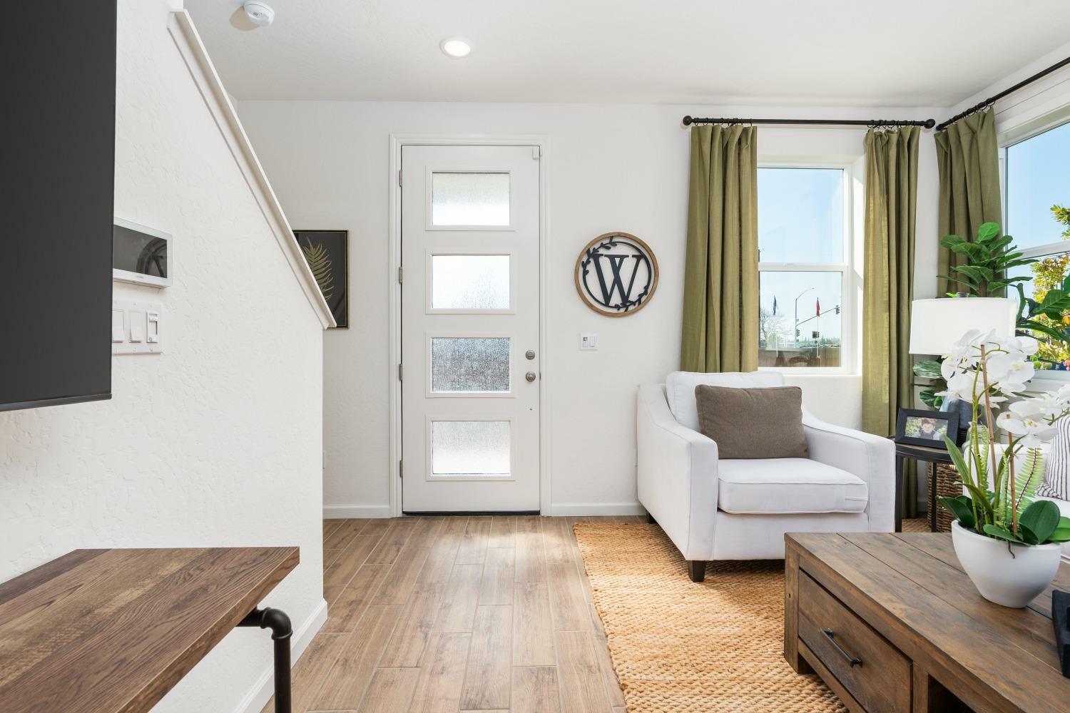 Property Photo: 2055 N Cobbler Drive CA 93727