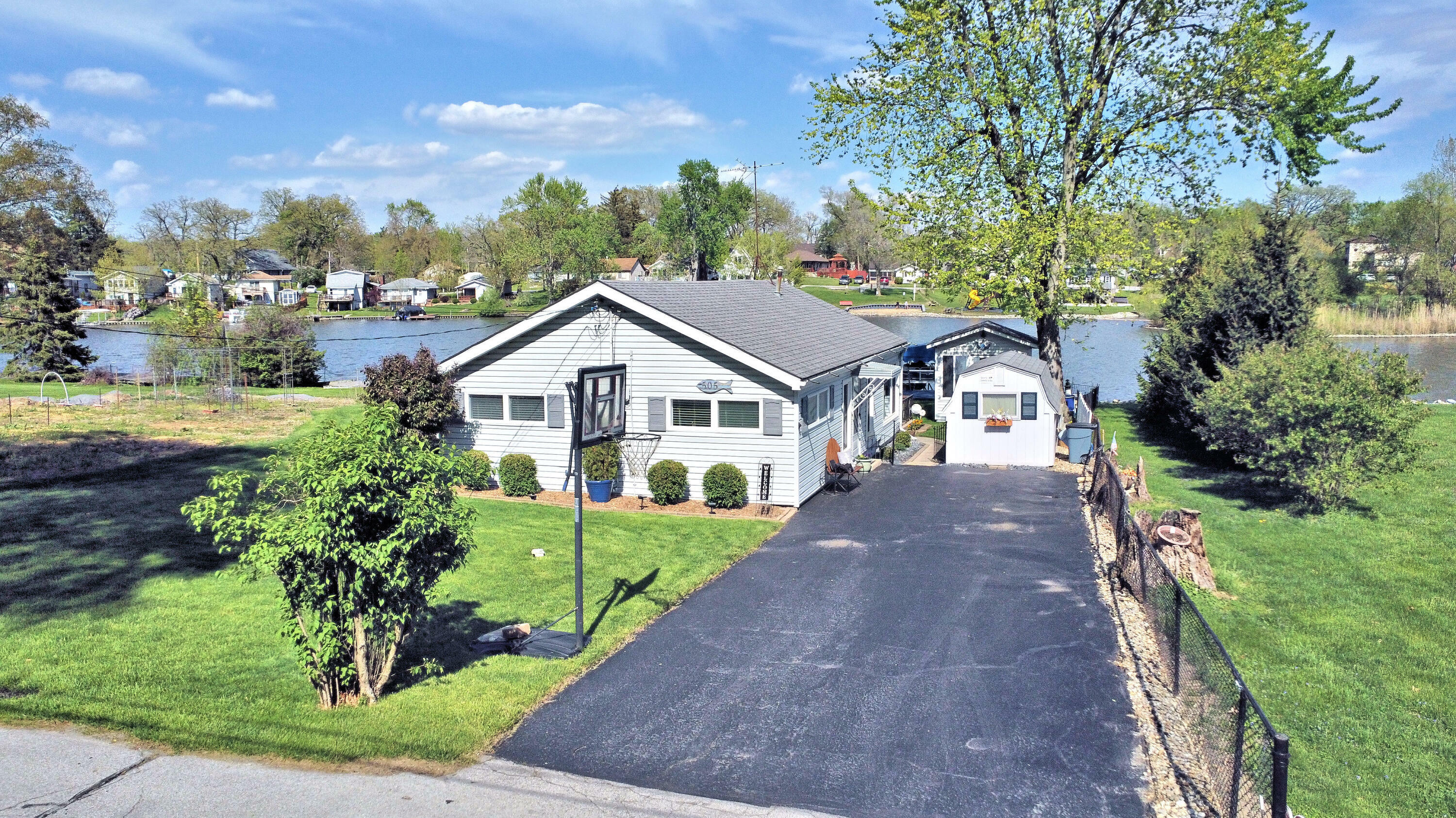 Property Photo: 505 Lakeview Court IN 46356