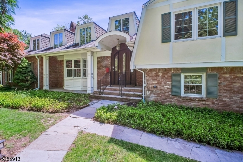 3 Blanchet Ct  Florham Park Boro NJ 07932 photo