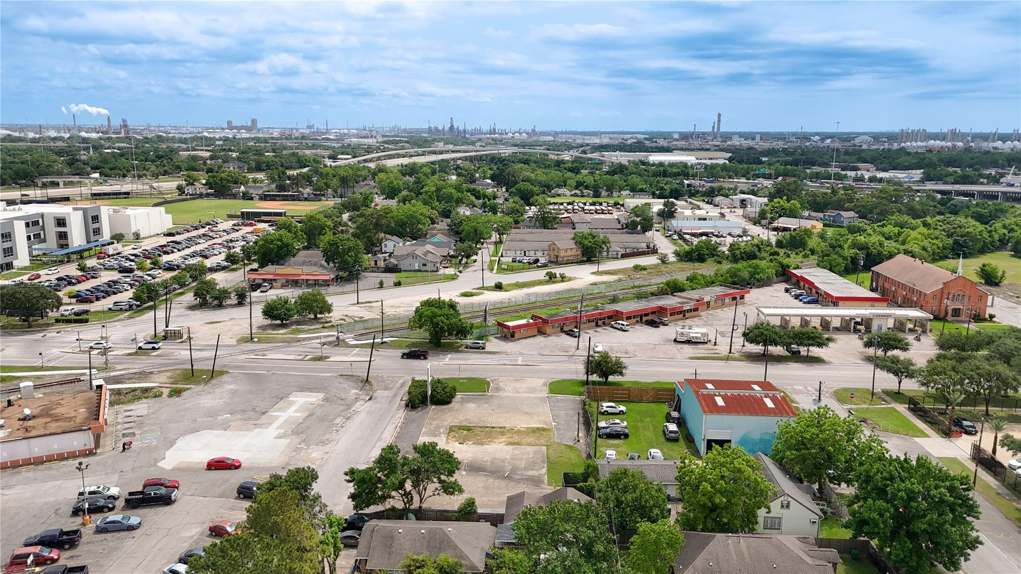 Property Photo:  2002 Broadway Street  TX 77012 