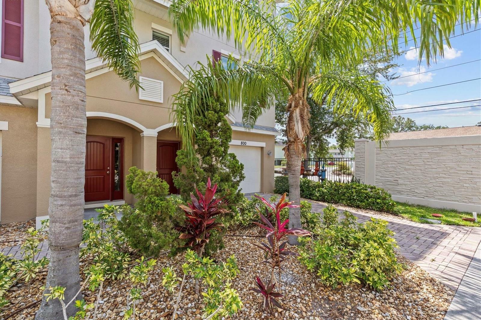 Property Photo: 800 Callista Cay Loop FL 34689