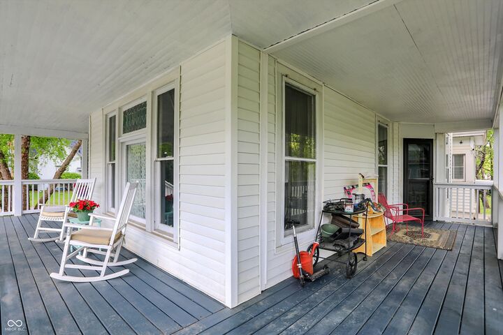 Property Photo:  1000 E King Street  IN 46131 