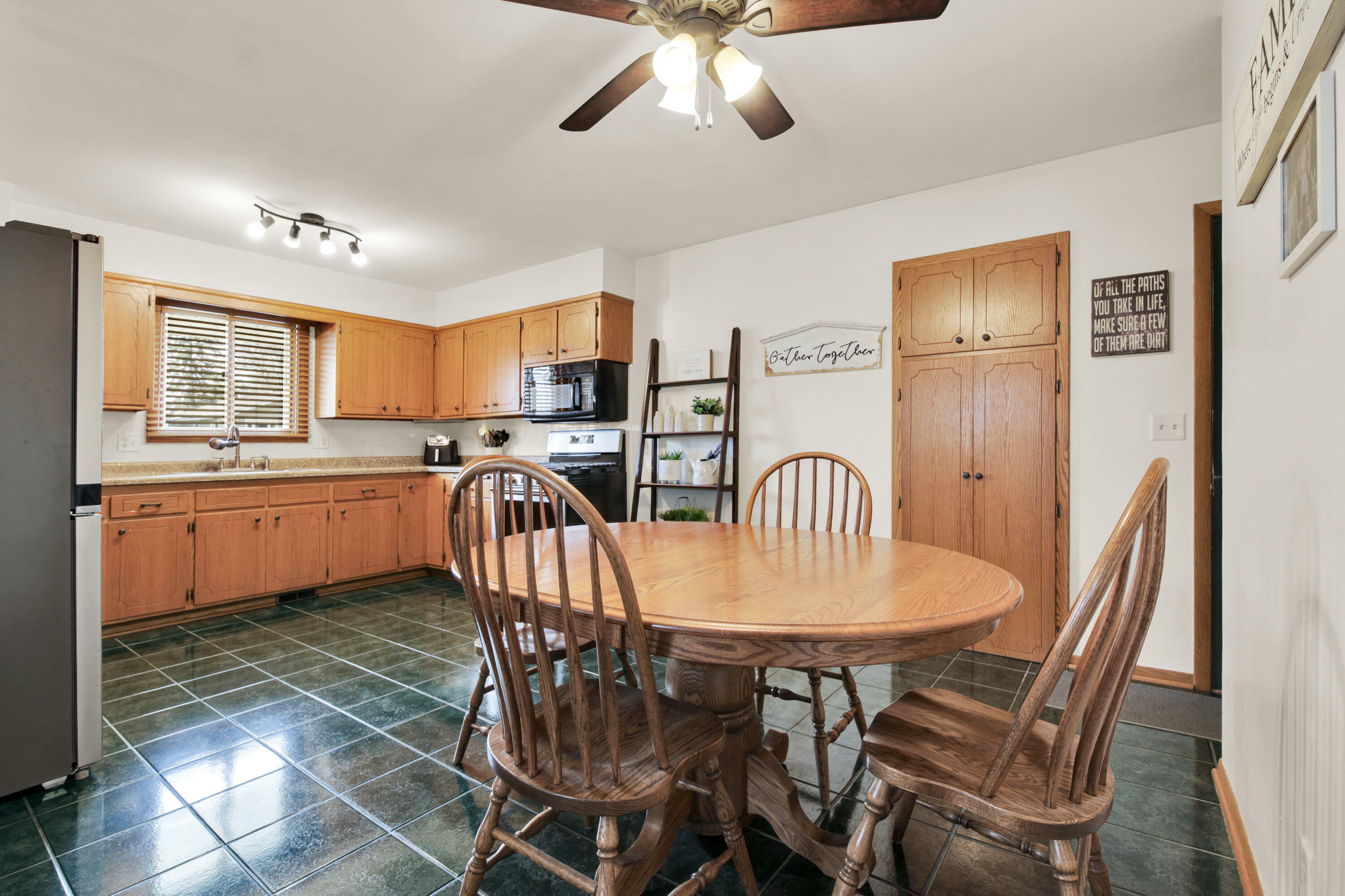 Property Photo: 2010 Hemlock St WI 53090