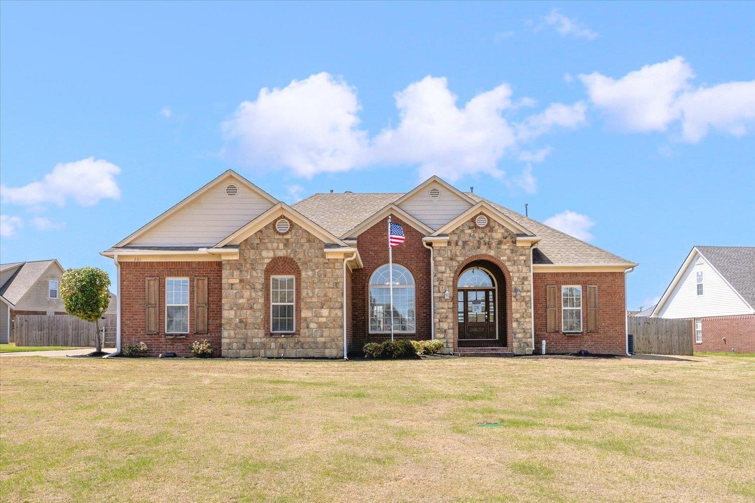 Property Photo: 261 Rembert Dr TN 38004