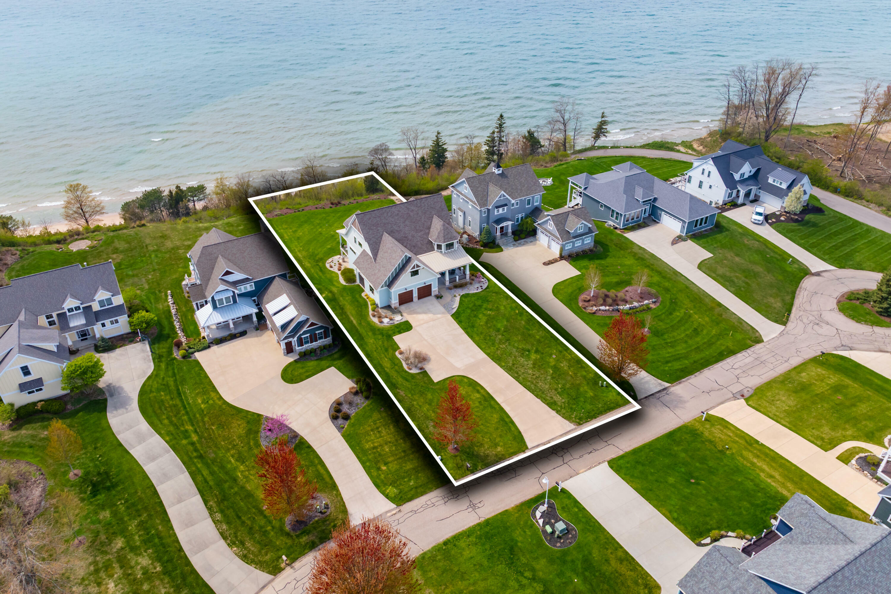 Property Photo: 7370 Highfield Beach Drive MI 49090