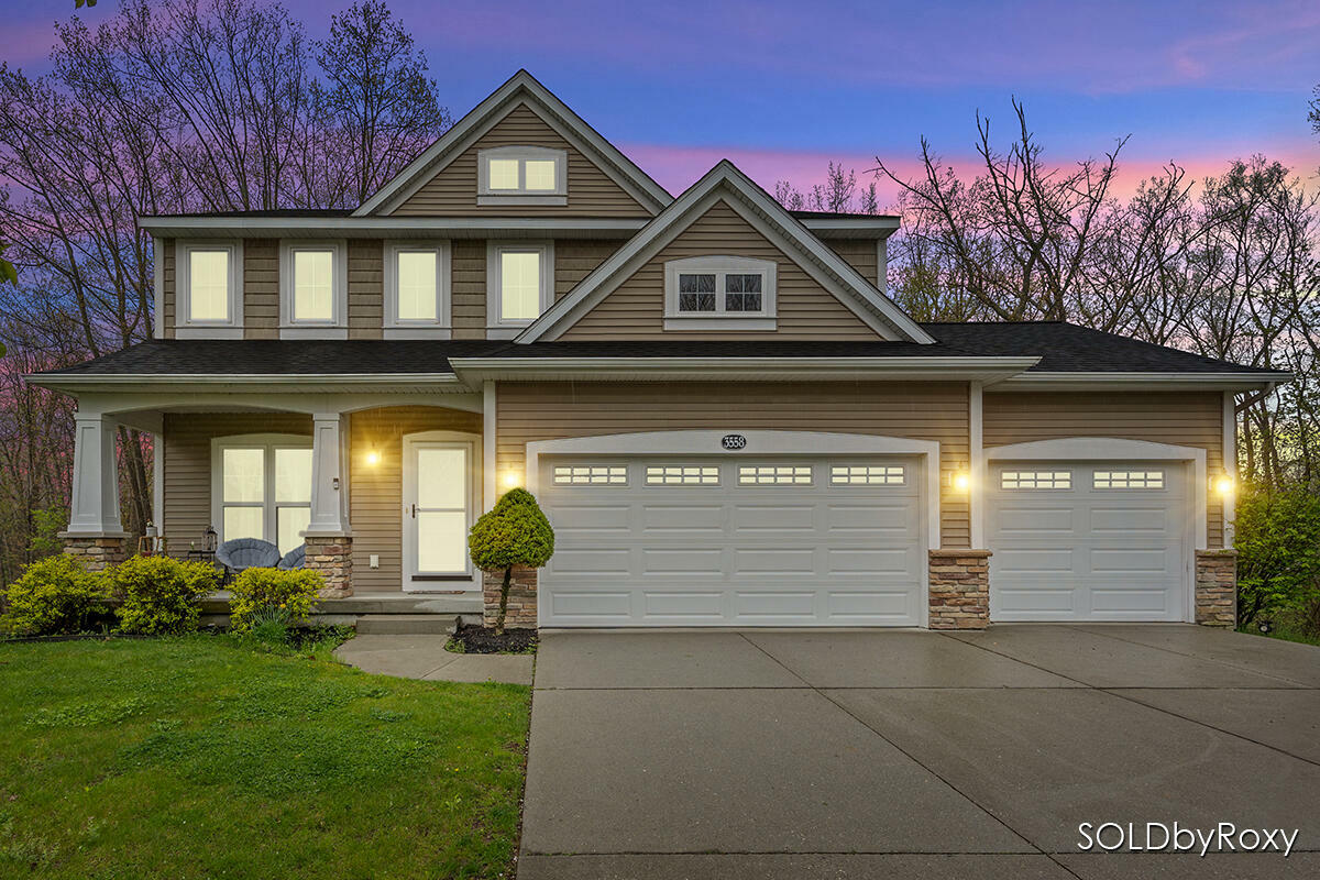 Property Photo: 3558 Bridgehampton Drive NE MI 49546