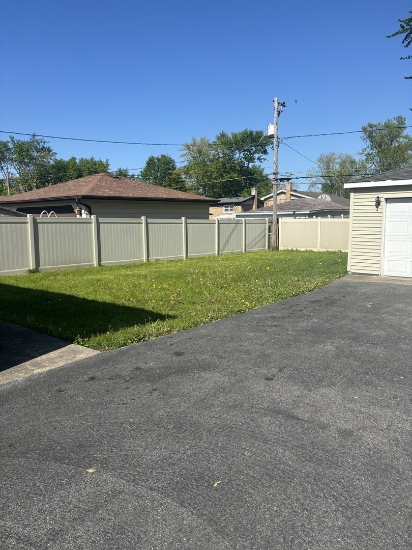 Property Photo: 14423 Tripp Avenue IL 60445
