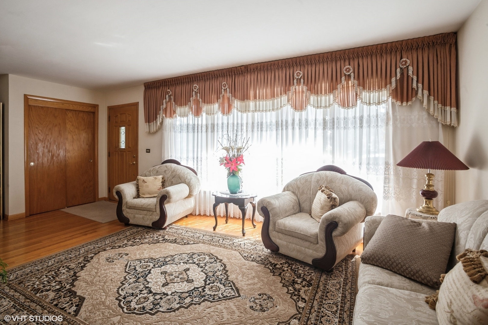 Property Photo: 3618 N Panama Avenue IL 60634