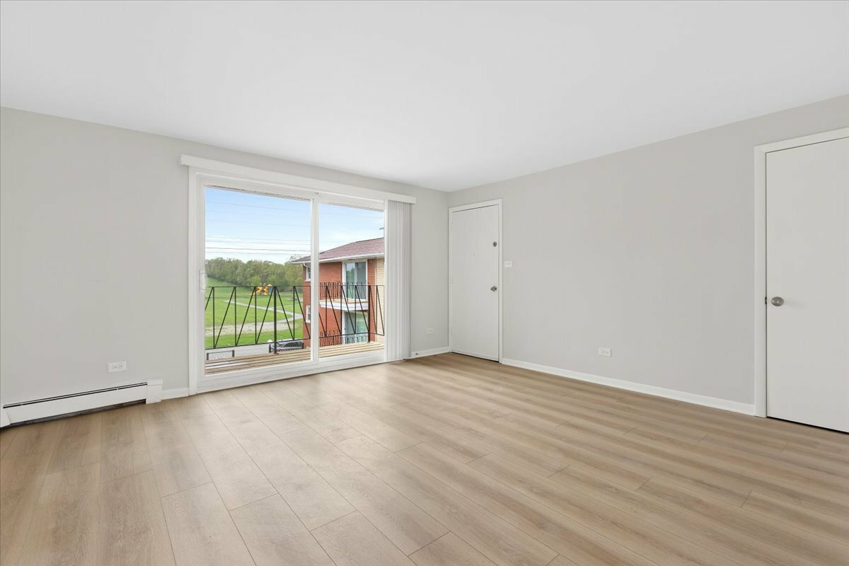 Property Photo: 14121 S Stewart Avenue 3B IL 60827