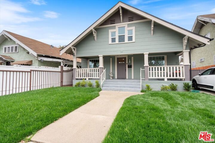 Property Photo:  853 W 50th Street  CA 90037 
